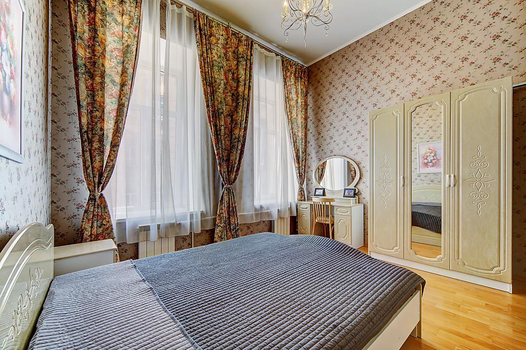 Sutkipeterburg Petrogradskaya Apartment เซนต์ปีเตอร์สเบิร์ก ห้อง รูปภาพ